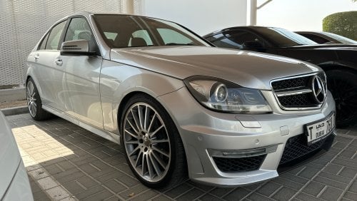 مرسيدس بنز C 300 C63 Body Kit