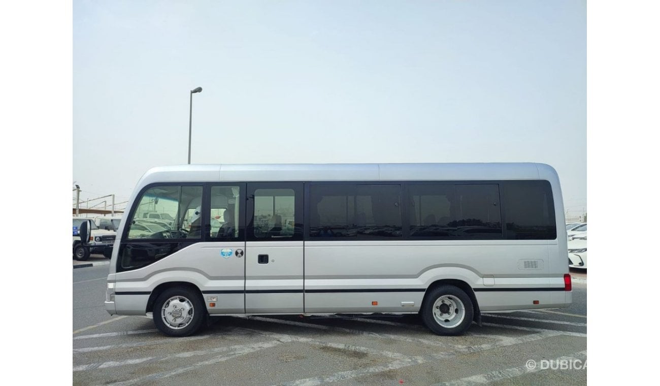 تويوتا كوستر XZB70-0010186 || 2017	SILVER || TOYOTA	COASTER (BUS) CC4009	DIESEL	167101	RHD	AUTO	.ONLY EXPORT