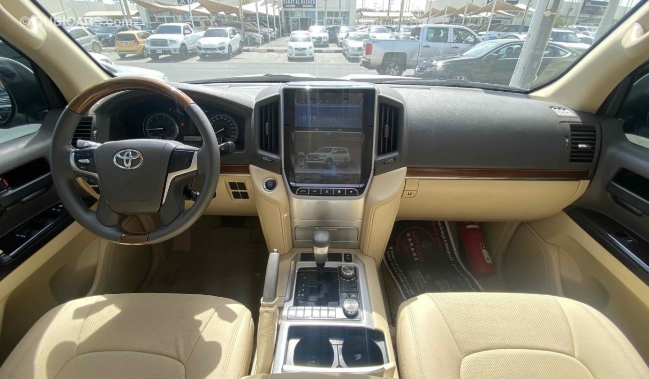 Toyota Land Cruiser GCC Full option, V8 VX.R, 5.7Lللتصدير فقط