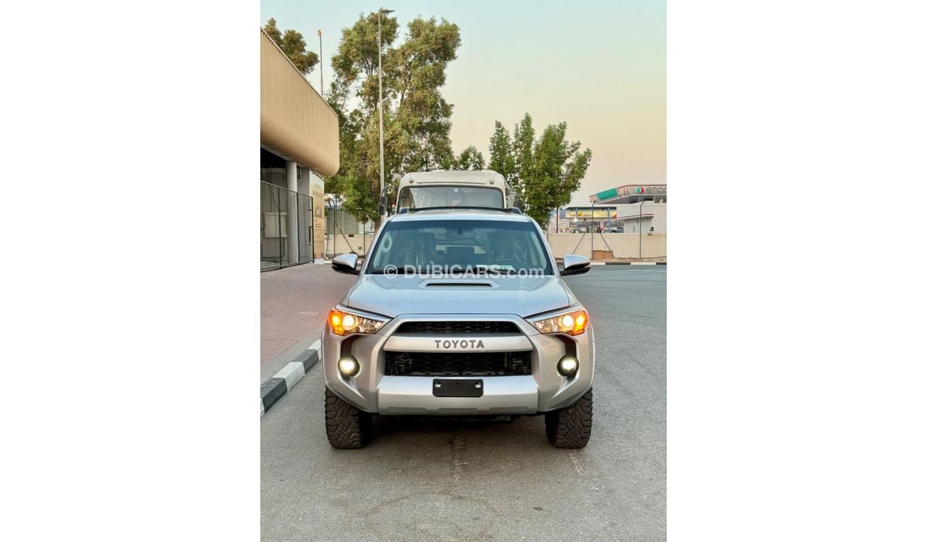 تويوتا Runner4 2016 TRD SUNROOF 4x4 FULL OPTION UAE PASS