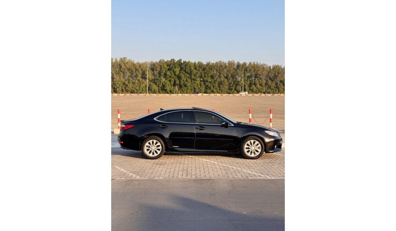 Lexus ES300h Hybrid