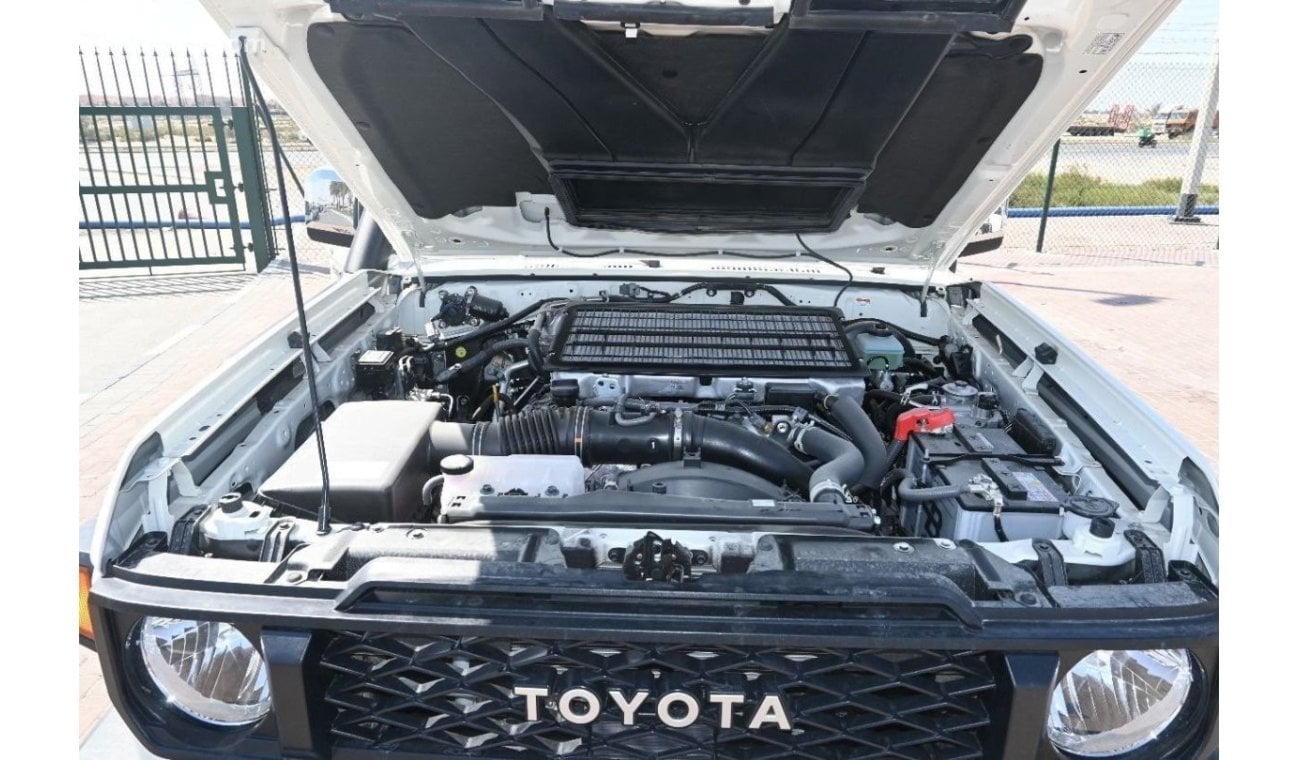 تويوتا لاند كروزر هارد توب 2024 TOYOTA LAND CRUISER HARD TOP 4.5L DIESEL V8 5DOOR M/T