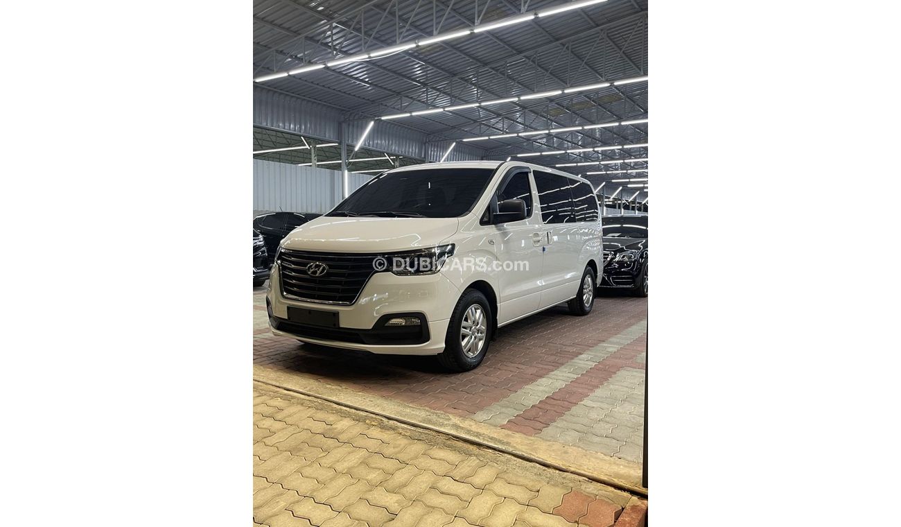 هيونداي H1 ستاريكس HYUNDAI STAREX H1 /DIESEL/5 SEATS /2.4L