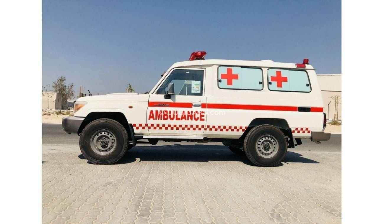 تويوتا لاند كروزر هارد توب TOYOTA LAND CRUISER 4.0 V6 PETROL WITH BASIC LIFE SUPPORT AMBULANCE 2023 MODEL