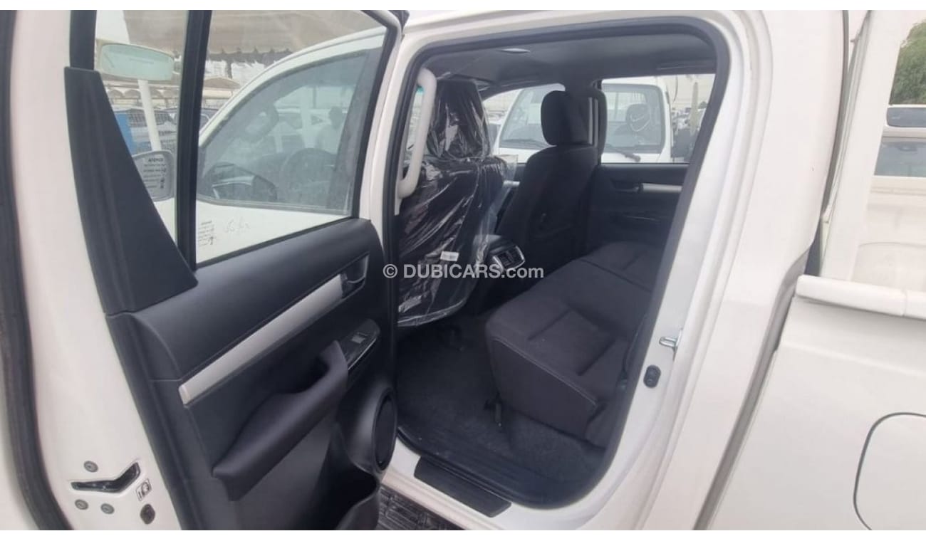 Toyota Hilux 2.4  deseil manual gear D/C  4X4  DOUBLE AC  2023  MODEL