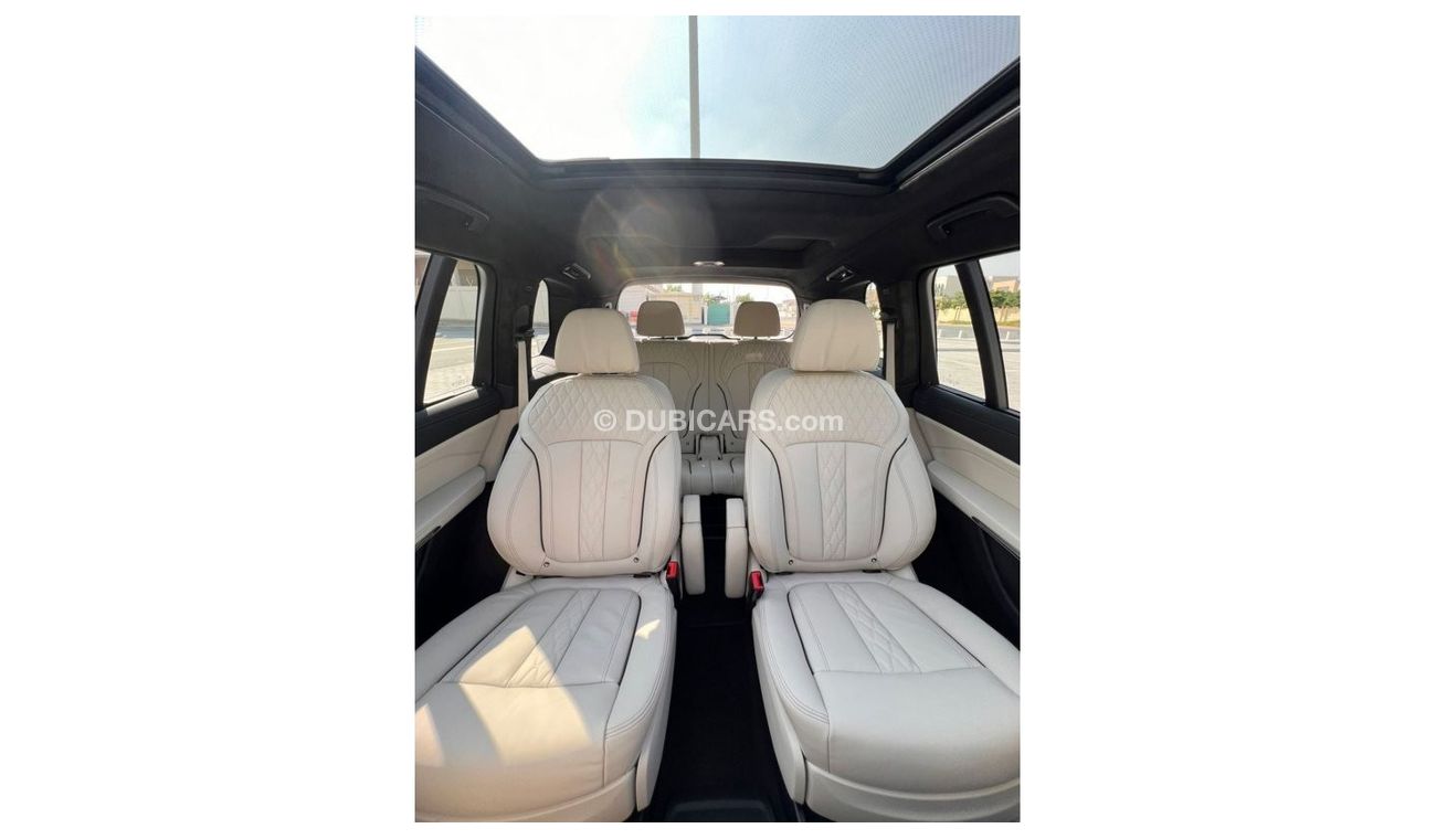 BMW X7 Bmw X7 XDrive 40i M package  Head-Up Display  Panoramic Full Option ViP Seats  2024 Zero KM 429,000