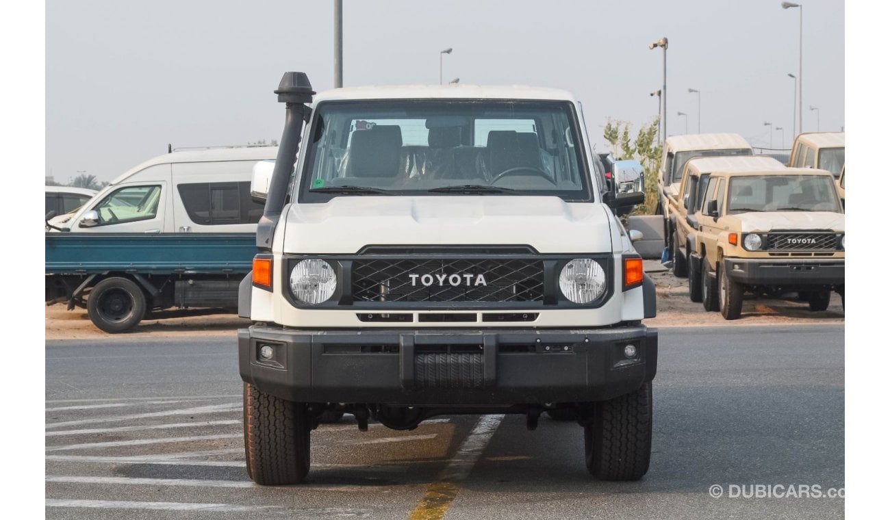 تويوتا لاند كروزر هارد توب TOYOTA LAND CRUISER 76 4.5L 4WD MT 5DOOR SUV 2024