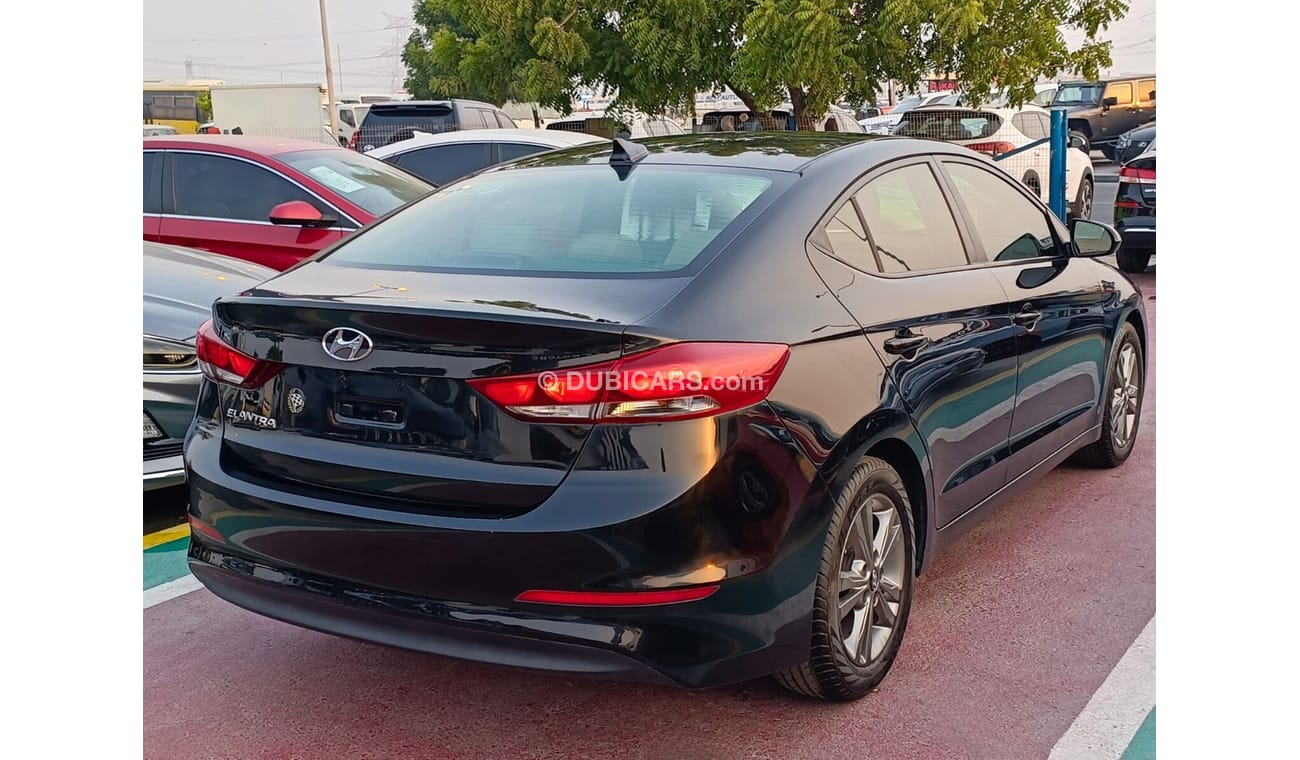 Hyundai Elantra / SE MID OPT / LOT#43618