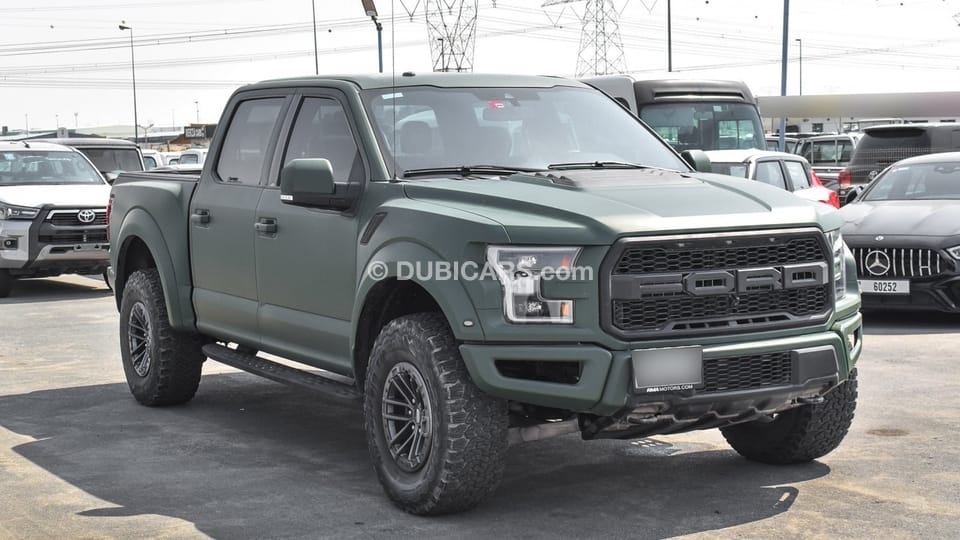 Used Ford Raptor 2020 for sale in Dubai - 672549