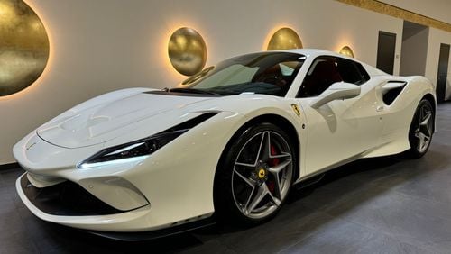 Ferrari F8 Spider 3.9T V8 - FULLY LOADED - RED INTERIOR