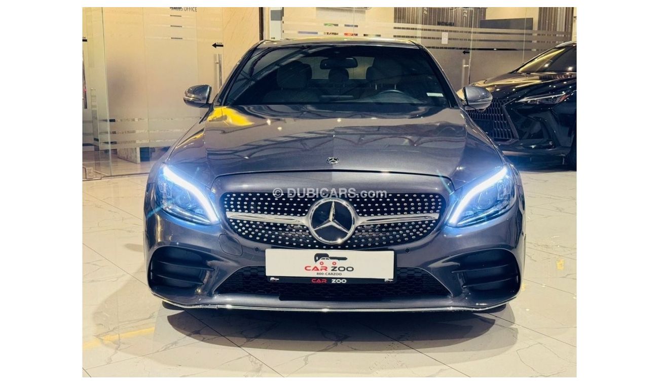 مرسيدس بنز C 300 لاكجري