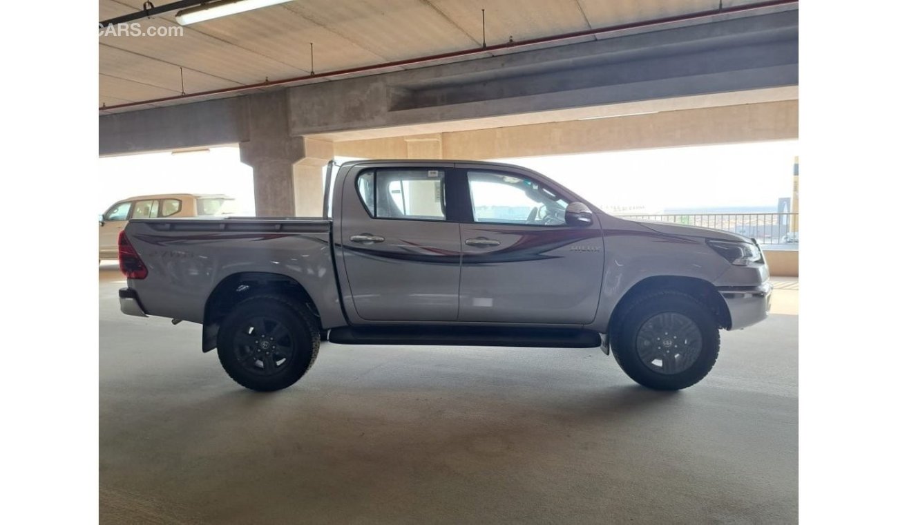 Toyota Hilux Toyota hilux 2.7L petrol MT 2024