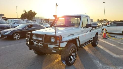 تويوتا لاند كروزر بيك آب TOYOTA LAND CRUISER PICK UP 4.2 L DIESEL MANUAL 1HZ ENGINE RIGHT HAND DRIVE(PM16898)