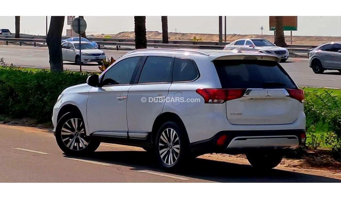 Mitsubishi Outlander GLX High 860-Monthly l GCC l Cruise, Camera, GPS l Accident Free