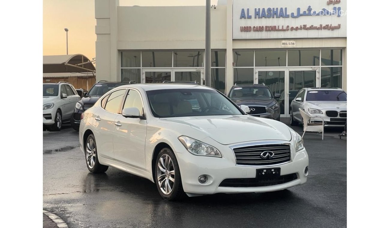 Infiniti Q70 Luxury Infiniti Q70_Gcc_2017_Excellent_Condition _Full option