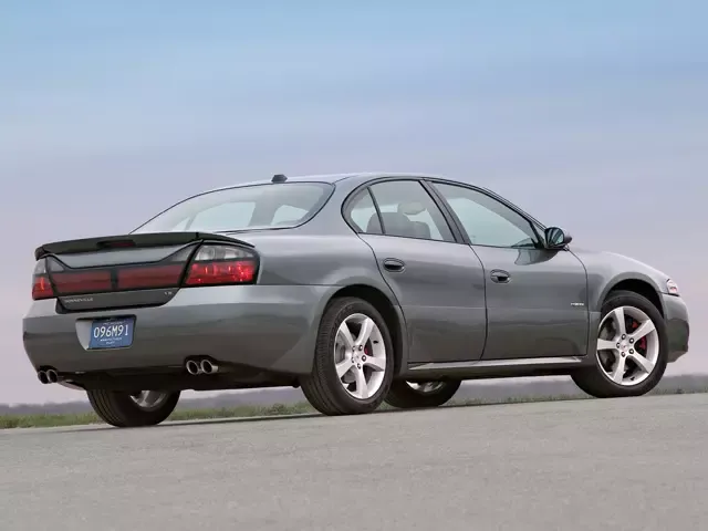 Pontiac Bonneville exterior - Rear Left Angled