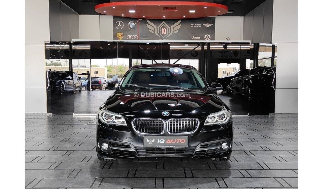 BMW 528i AED 1,999 P.M | 2015 BMW 5 SERIES 528i 2.0L | EXCLUSIVE | SUNROOF | HUD | GCC