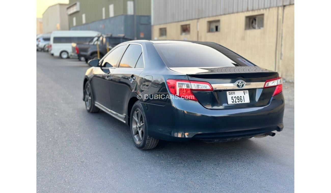 Toyota Camry GL 2.5L