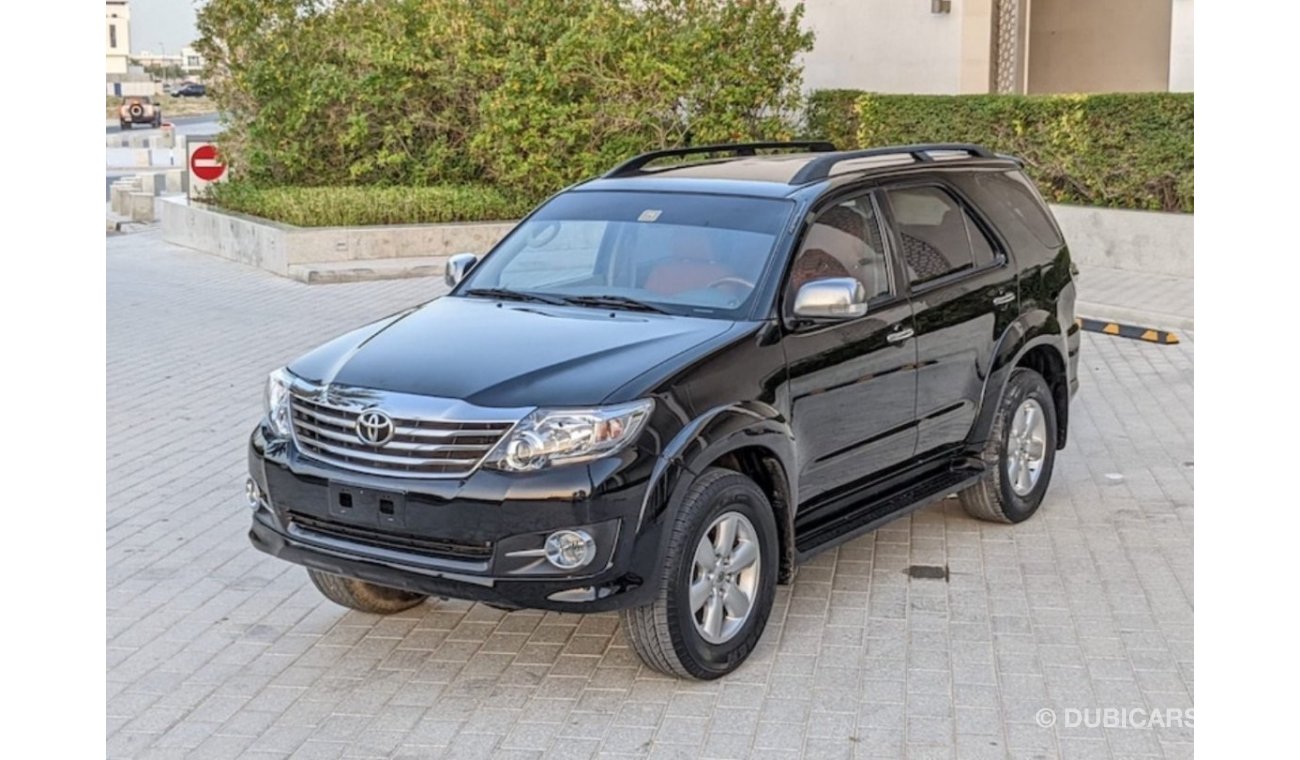 تويوتا فورتونر Toyota fortuner 2009 facelift 2015 GCC In Excellent Condition Gasoline left hand drive