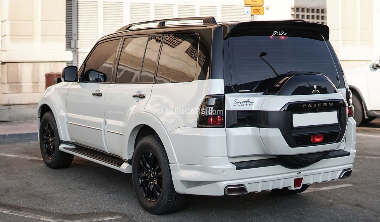 ميتسوبيشي باجيرو Mitsubishi Pajero