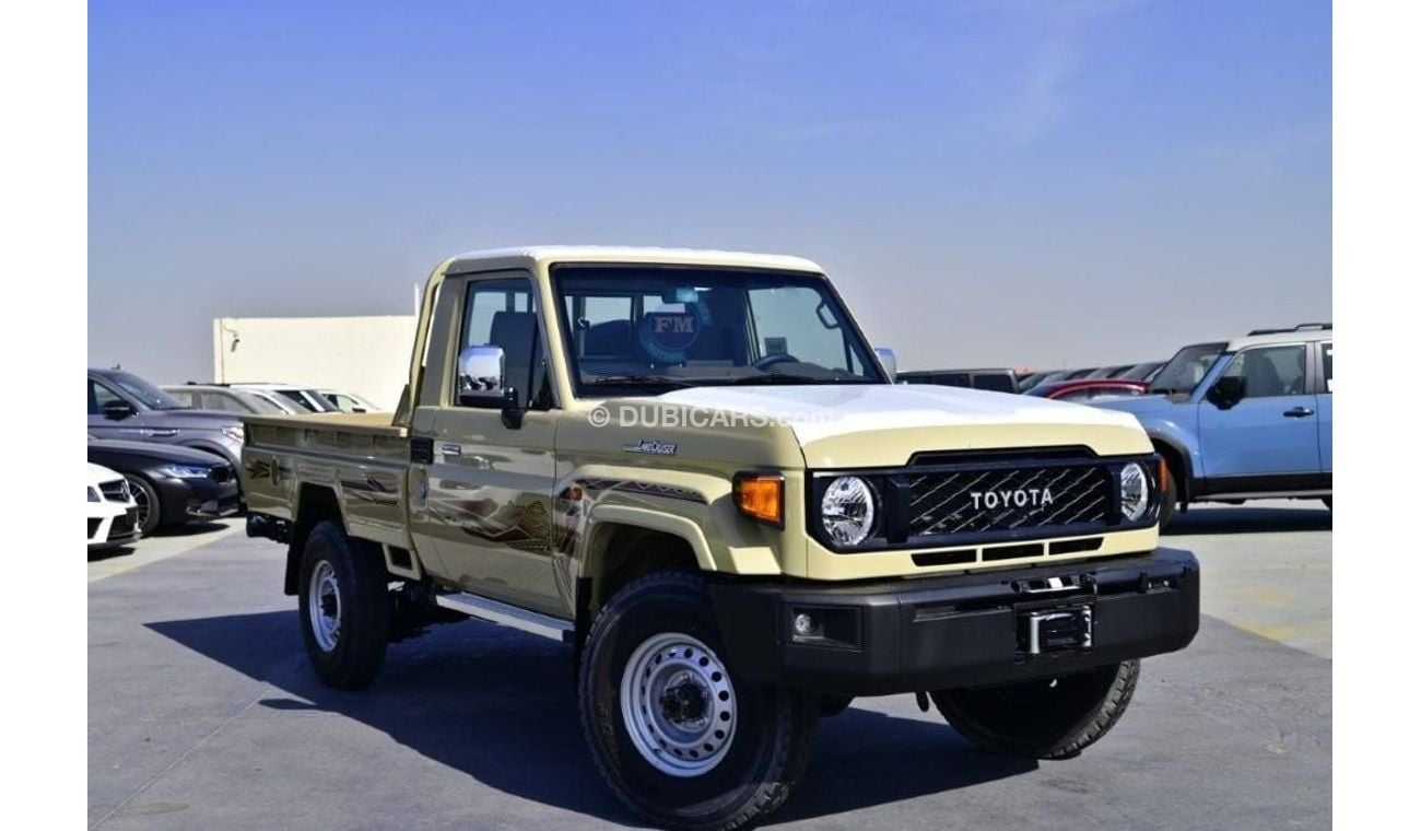 تويوتا لاند كروزر بيك آب Single Cab DLX 4.0L Petrol 4WD Automatic