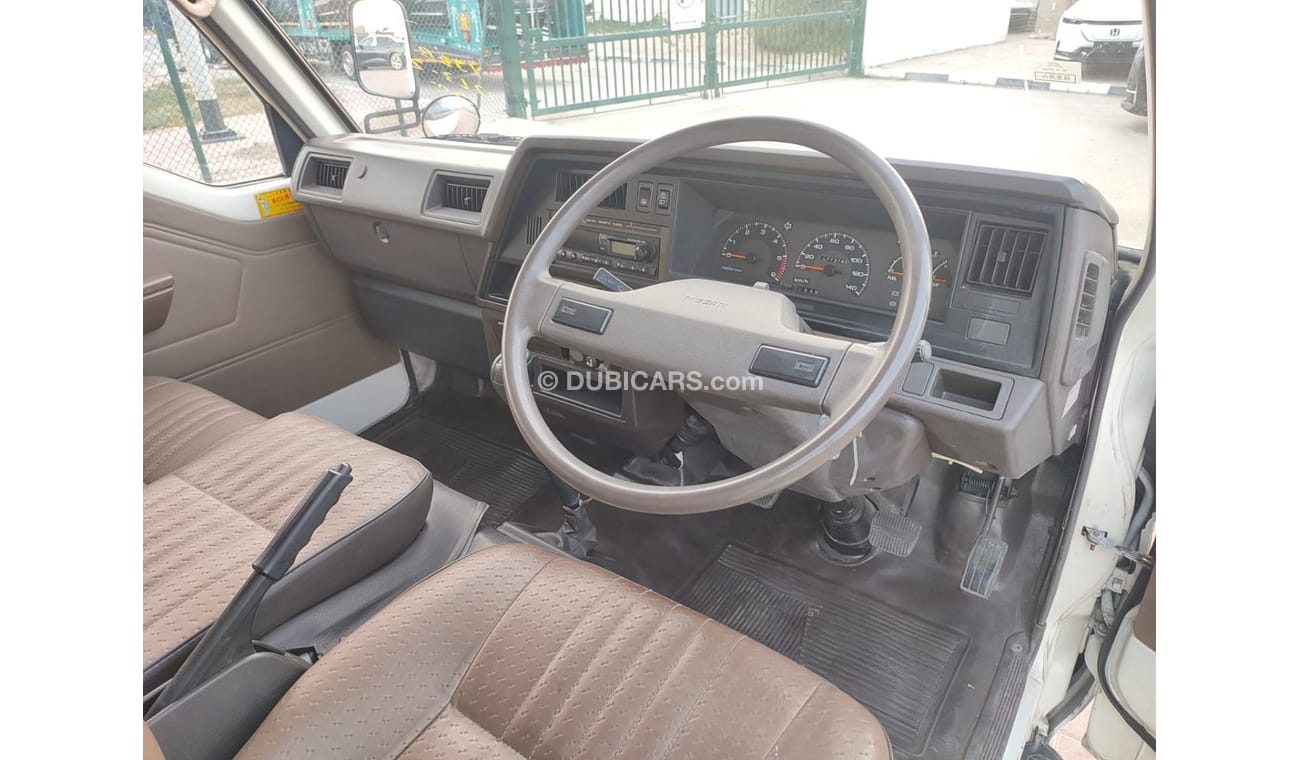 نيسان كارافان VRMGE24-059863 || NISSAN	CARAVAN	1992 DX || SILVER	CC 2700	, DIESEL	KMS 77375,	RHD MANUAL