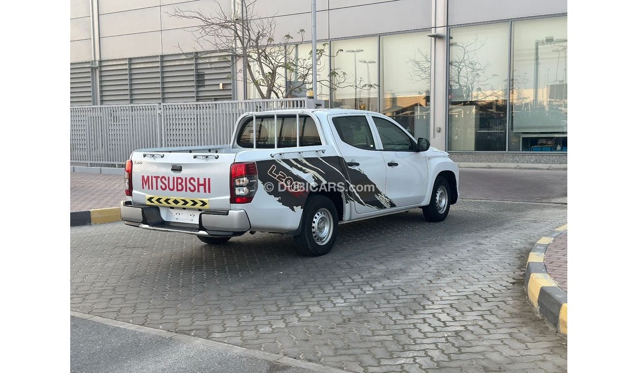 ميتسوبيشي L200 GL 2.4L (128 HP) Double Cab Utility