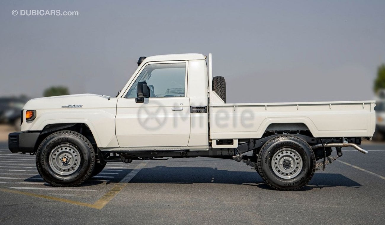 تويوتا لاند كروزر بيك آب RHD LC79SC 4.2L DIESEL: WITH DIFF LOCK, NEW SHAPE (EXPORT ONLY)