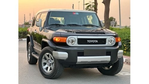 تويوتا إف جي كروزر Toyota FJ cruiser 2023 KM 15000 GCC SPECS NO ACCIDENT OR PAINT WARRANTY + SERVICE FROM AGENCY