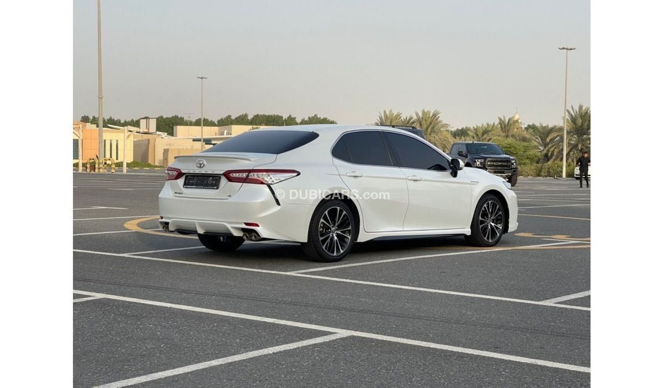 Toyota Camry Sport