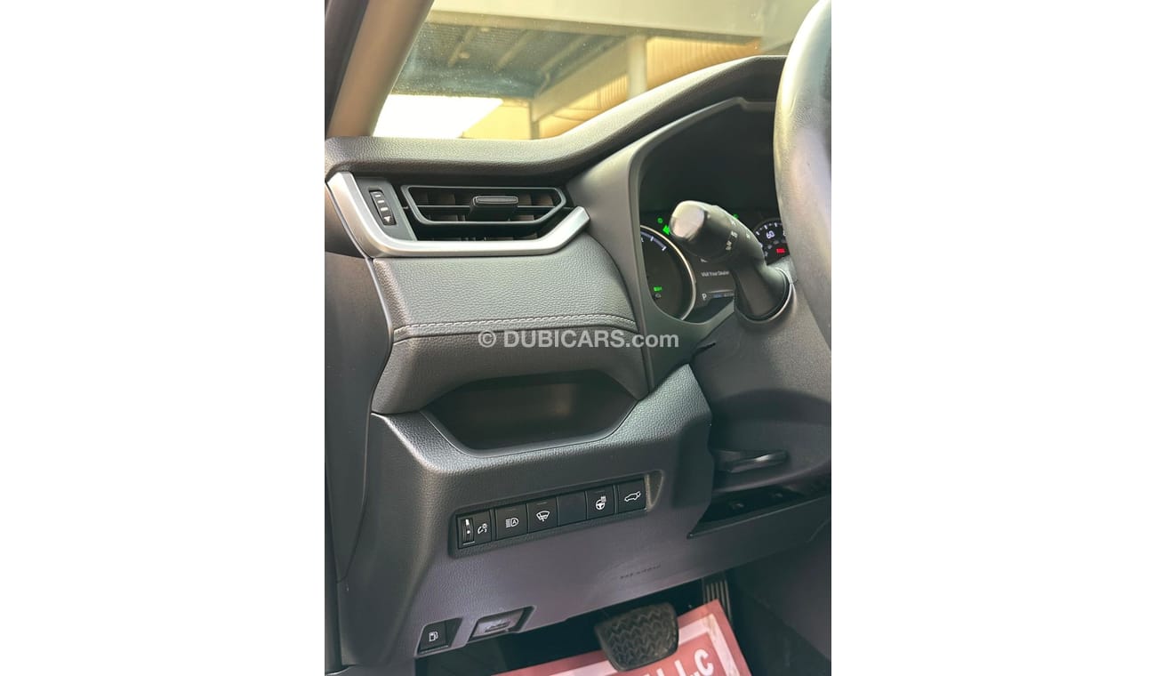 تويوتا راف ٤ TOYOTA RAV4 XLE HYBRID FULL OPTION 2020