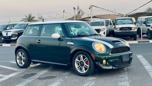 ميني كوبر إس 2011 Mini Cooper Hardtop S class 1.6L V4 - 2 doors 4 seats Hatchback German Origin - 159,000 mileage