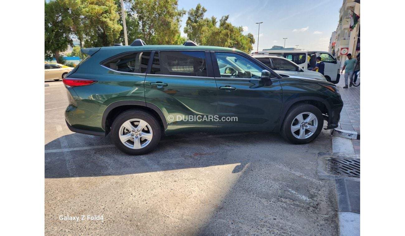 Toyota Highlander LE