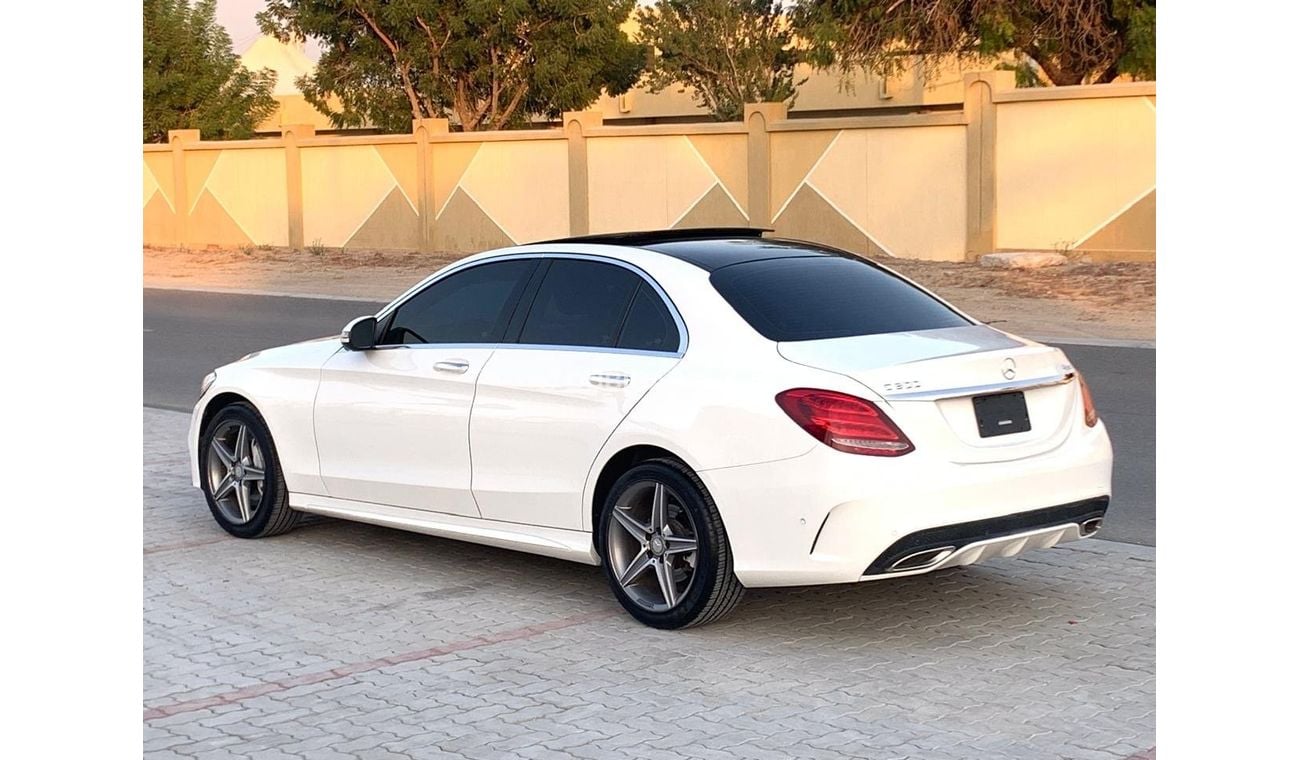 Mercedes-Benz C 300 Mercedes C300 clean title , Top Option ، Canadian Specs.