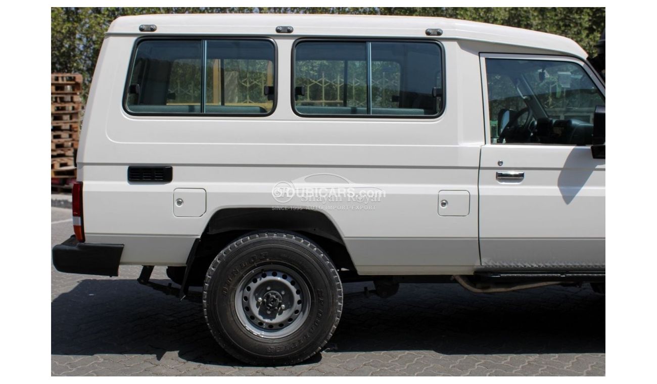 تويوتا لاند كروزر هارد توب LHD LC78 4.2L DSL V6 4WD 3DR 13S MT 2024MY