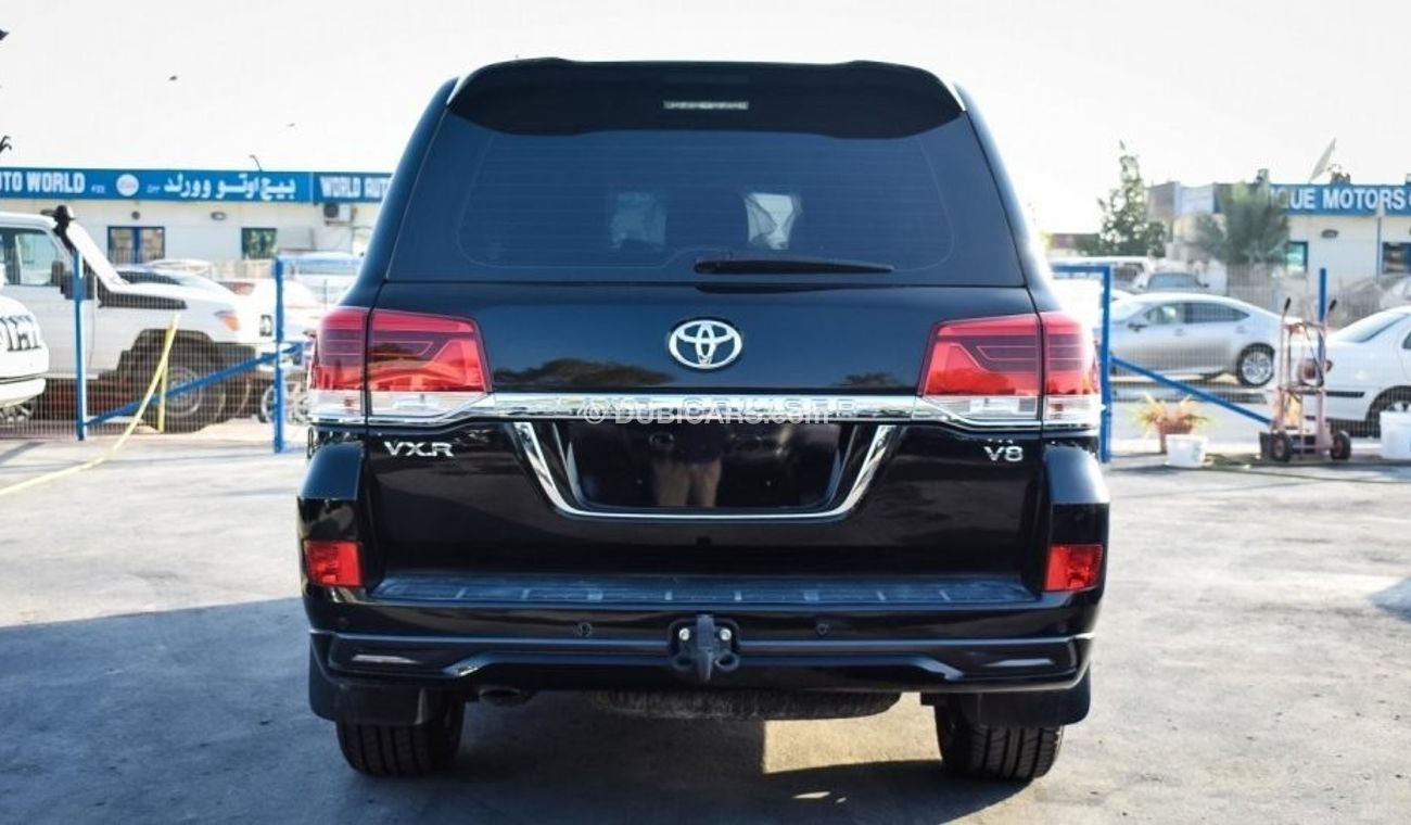 Toyota Land Cruiser VXR V8 4.5L Diesel FULL OPTION