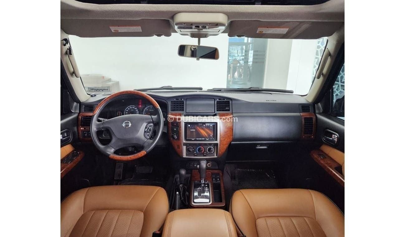 نيسان باترول سفاري PATEOL SAFARI 4.8L-6CYL - SUNROOF