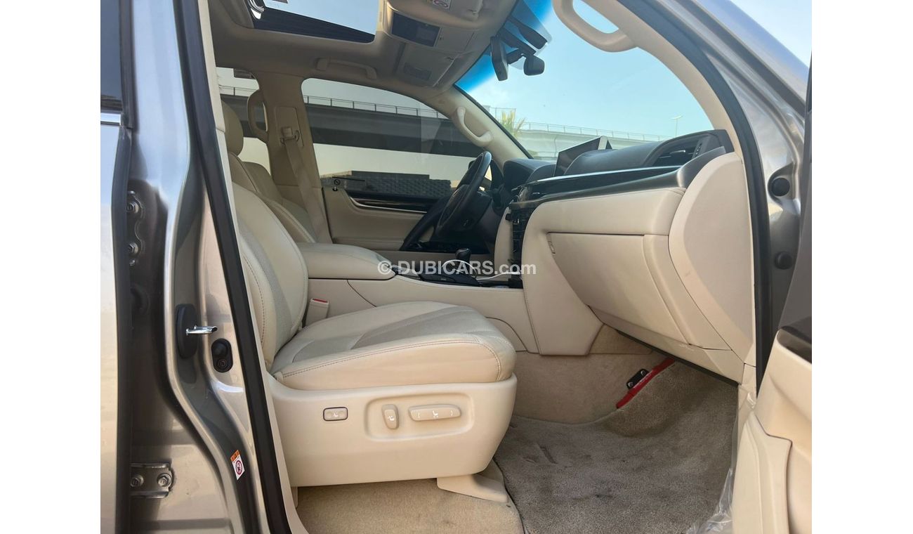 Lexus LX570 || FSH || Warranty til 2024 || Original Paint || GCC || Pristine Condition