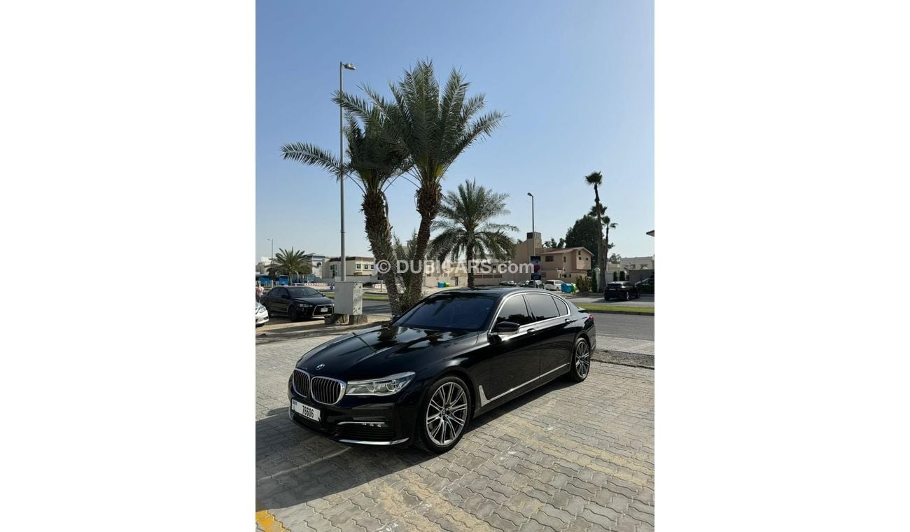 بي أم دبليو 730Li Luxury 2.0L