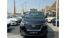 Hyundai H-1 Base ACCIDENTS FREE - GCC - ENGINE 2400 CC - 9 SEATER - PERFECT CONDITION INSIDE OUT