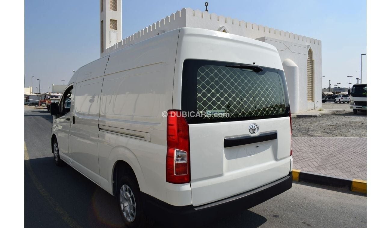 Toyota Hiace 3.5L GLS Toyota Hiace Highroof 3.5L Van, model:2022. Only done 76000 km