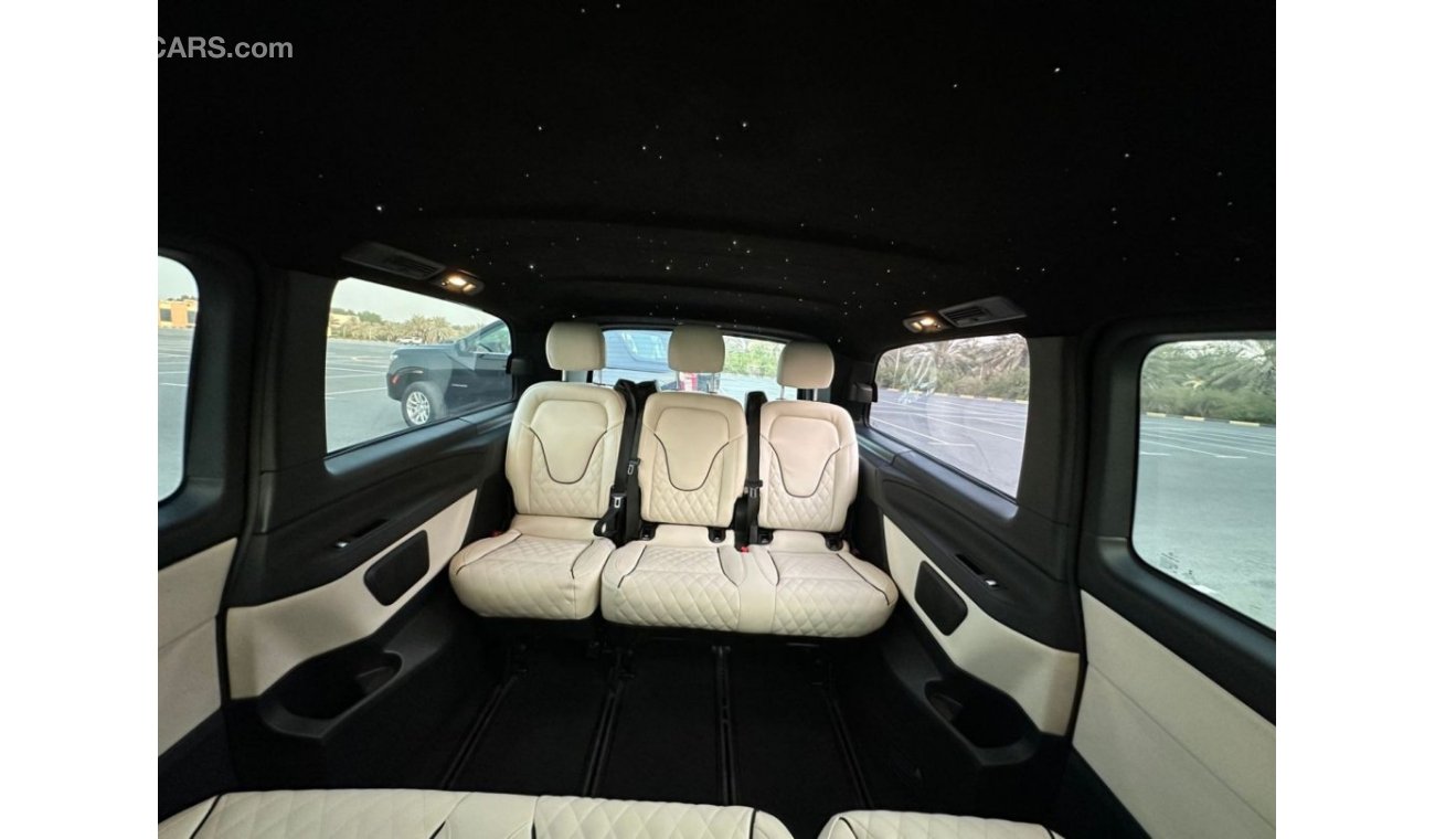 Mercedes-Benz V 250 Exclusive Viano V-250 GCC 2021 V4 Petrol // Body kit( may bach ) // Low mileage // Perfect condition