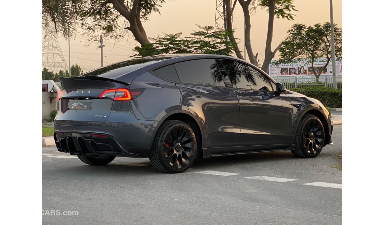 Tesla Model Y FULL BODY CARBON FIBER KIT - SPECIAL STEERING -WELL MAINTAINED