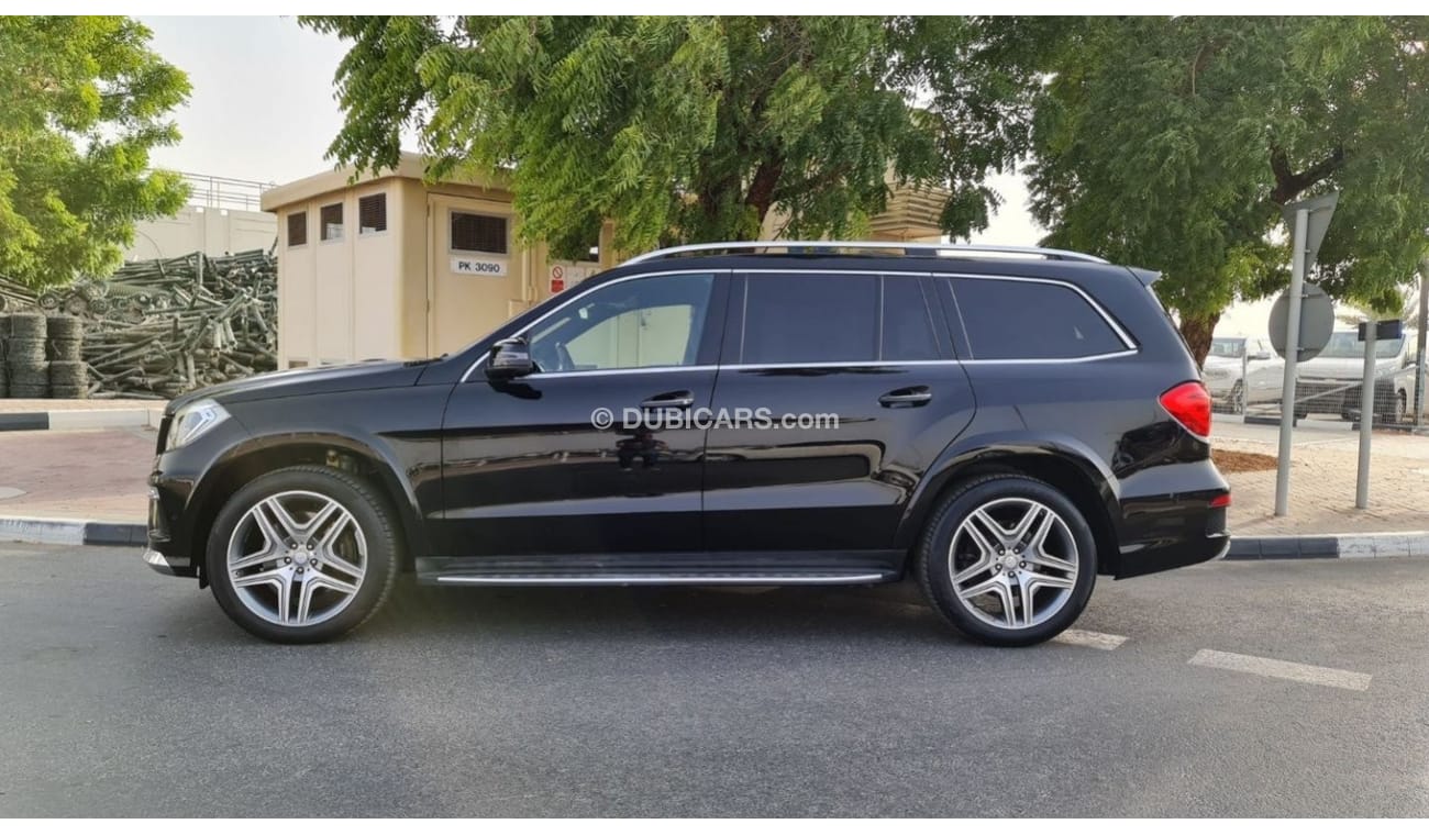 Mercedes-Benz GL 500 2015 4.7L Turbocharged V8 Partial Service History GCC Perfect Condition