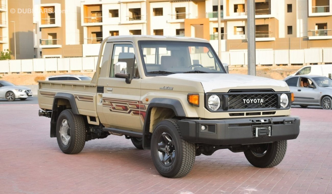 تويوتا لاند كروزر بيك آب LC79 Pickup 4.0L A/T Petrol 2024 Model Full Option