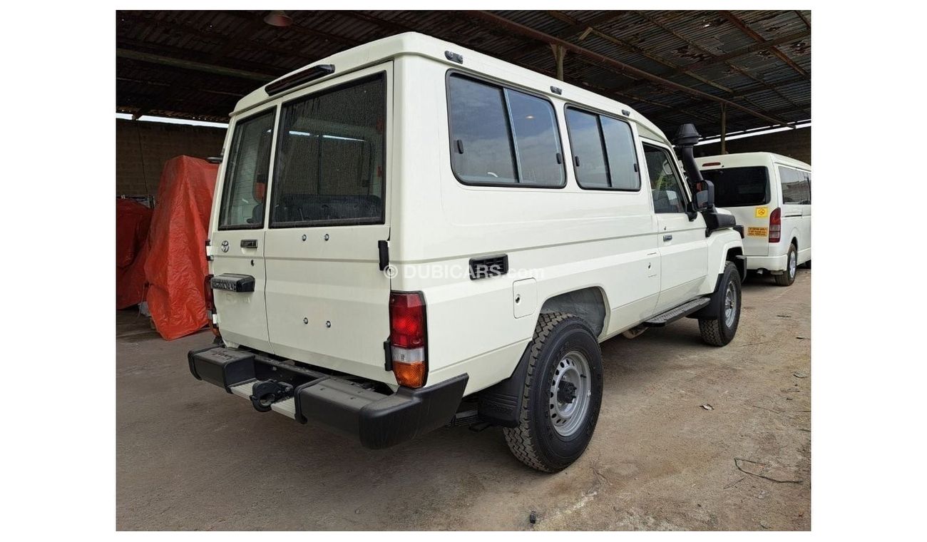 Toyota Land Cruiser Hard Top LC78 4.5L V8DIESEL 3DOOR