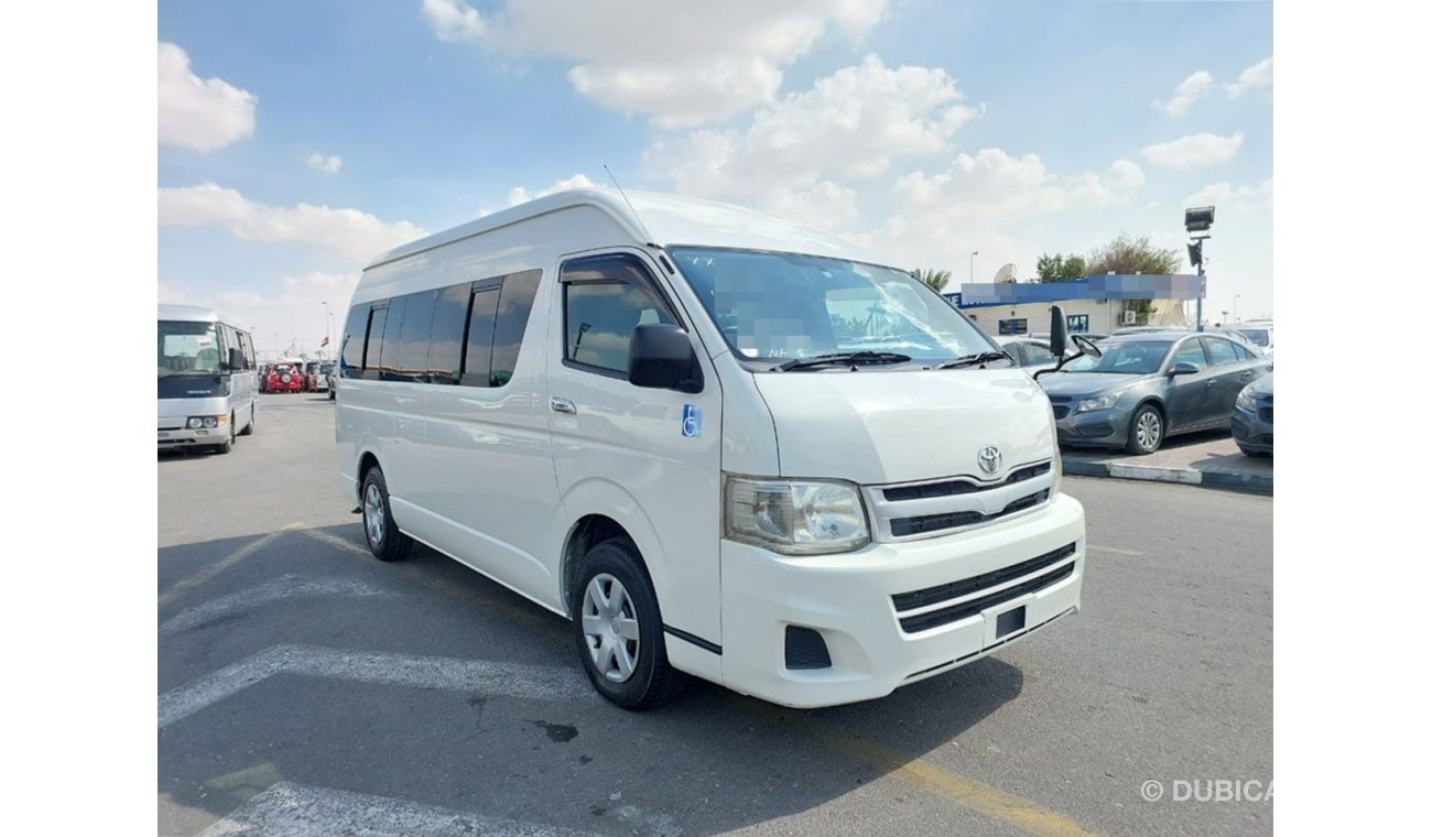 Toyota Hiace TOYOTA HIACE COMMUTER VAN RIGHT HAND DRIVE(PM09879)