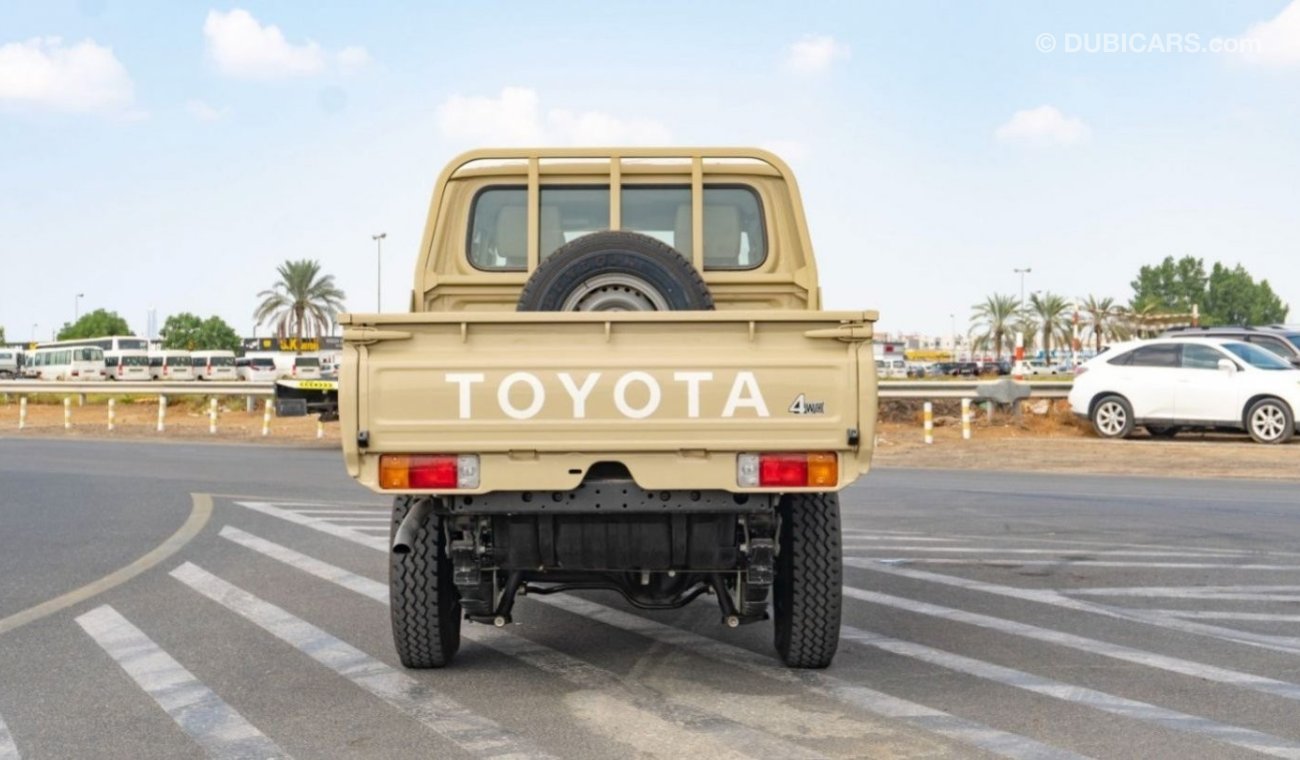 تويوتا لاند كروزر بيك آب 2022 Toyota Land Cruiser Pick Up 79 Double cabin, 4.2L diesel, Manual, Four Wheel Drive