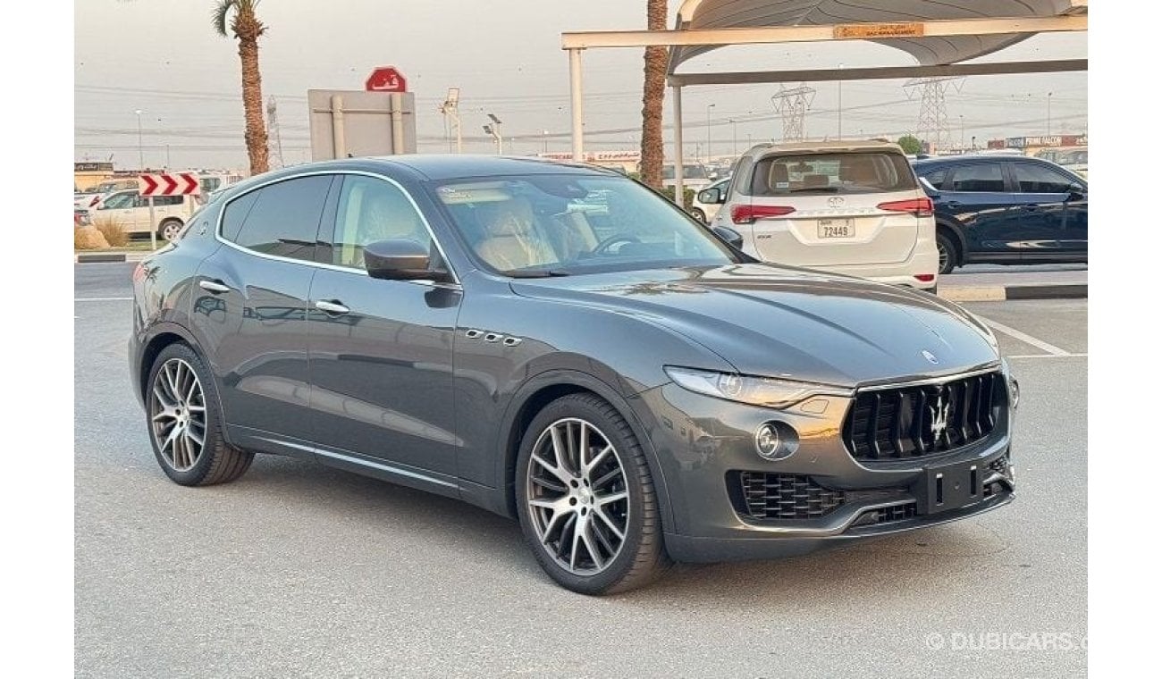 Maserati Levante Std MASERATI LEVANTE 2017 GREY INSIDE BEIGE JAPAN IMPORT