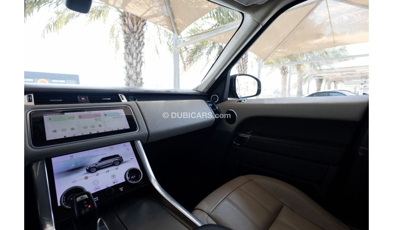 Land Rover Range Rover Sport SE 3.0L Range Rover Sport SE 2018 GCC under Warranty with Flexible Down-Payment.